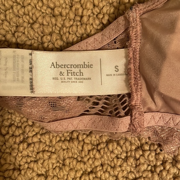 Abercrombie & Fitch size small bralette pink - Picture 3 of 4